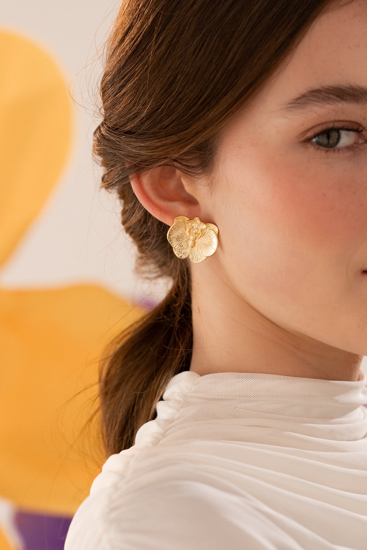 Aretes Orquídea Mediano Dorado