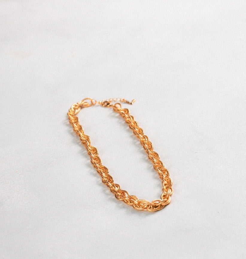 Collar trenzado luxe