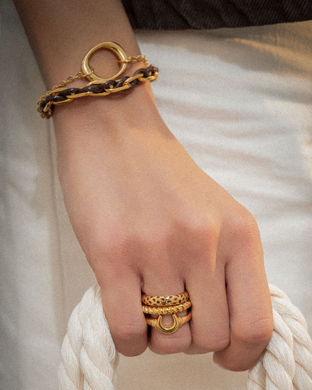 Pulsera Ovalo Cordón Entrelazado