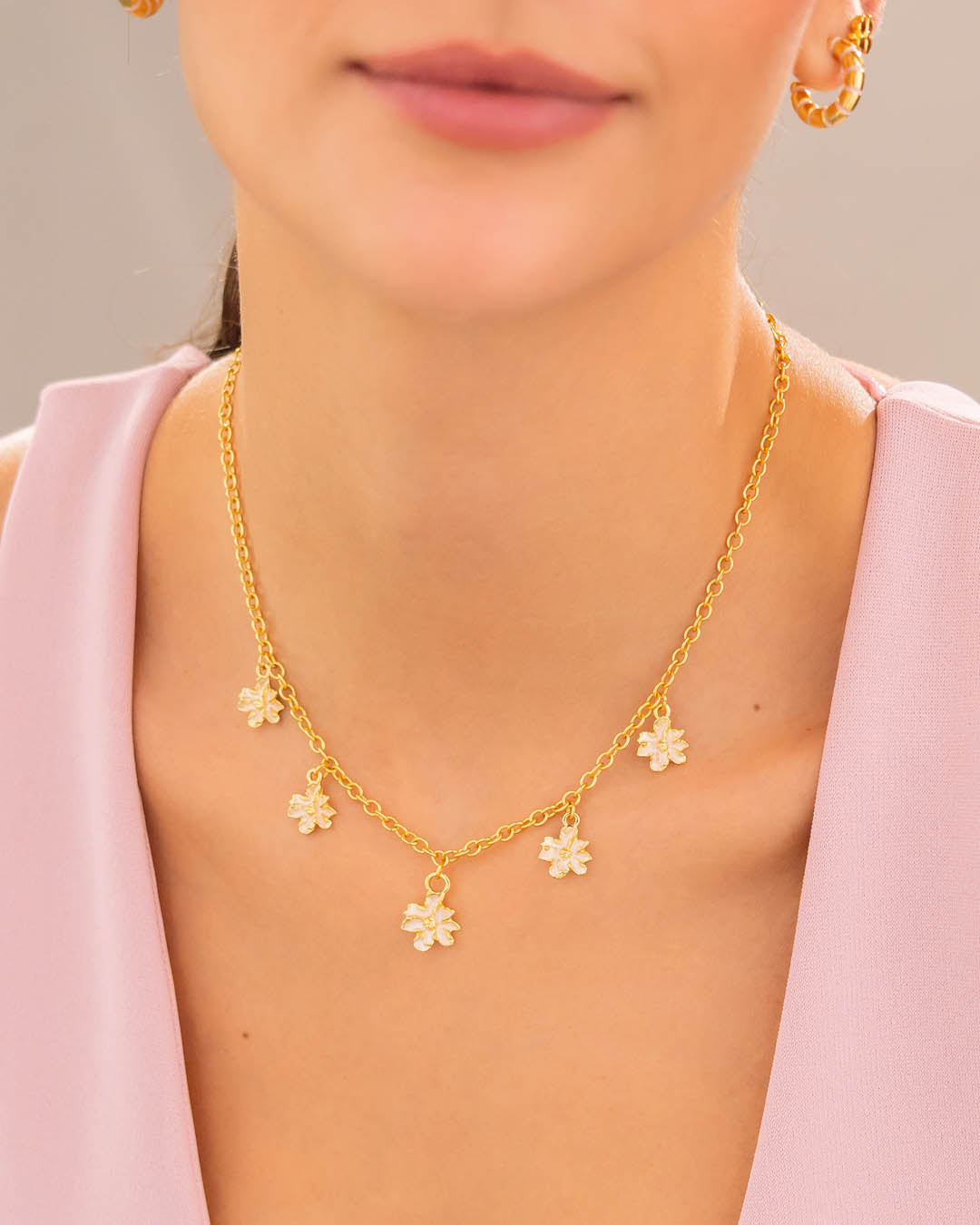 Collar Multichars Mini Flores Perladas