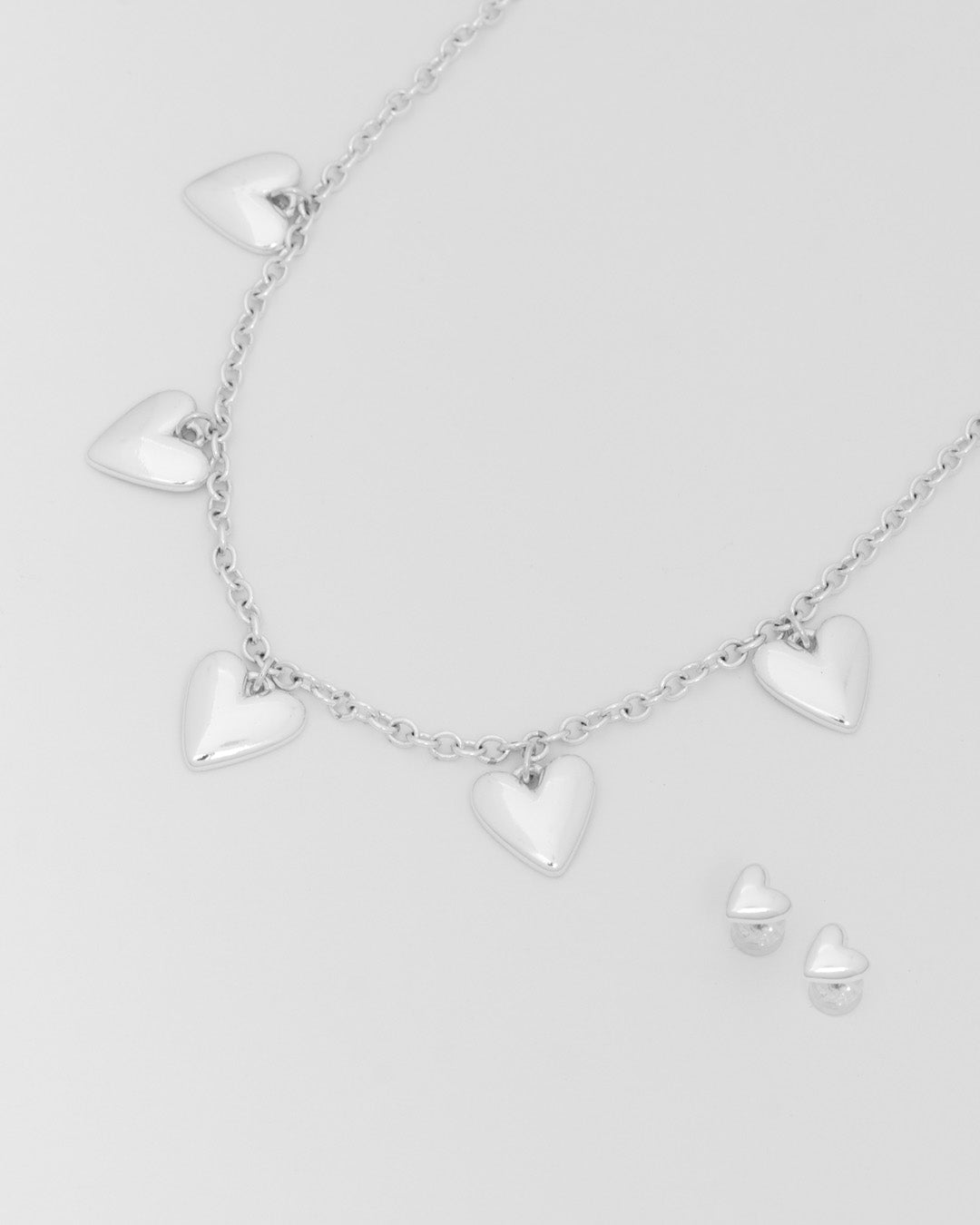 Collar Multicharms Corazones + Aretes