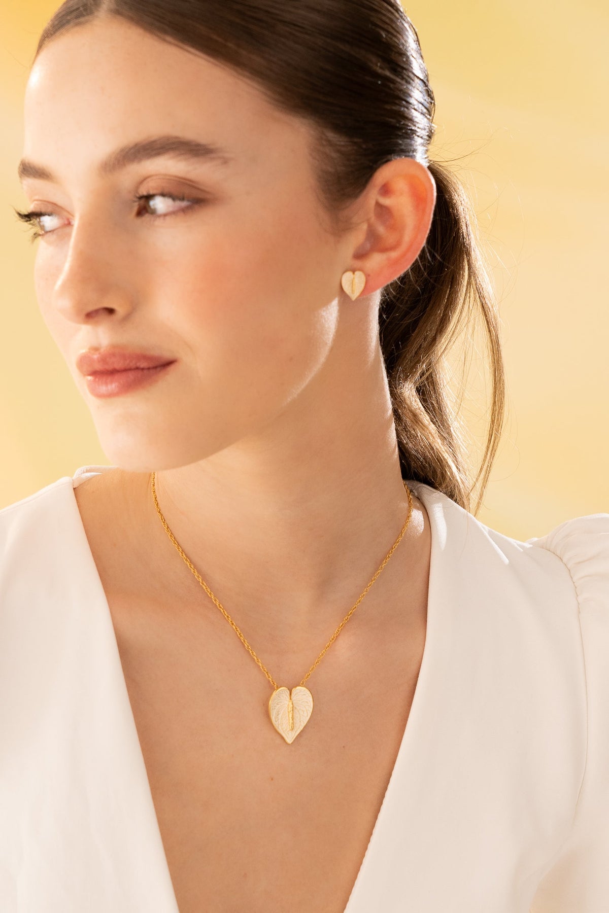 Set Collar Anturio Blanco + Aretes
