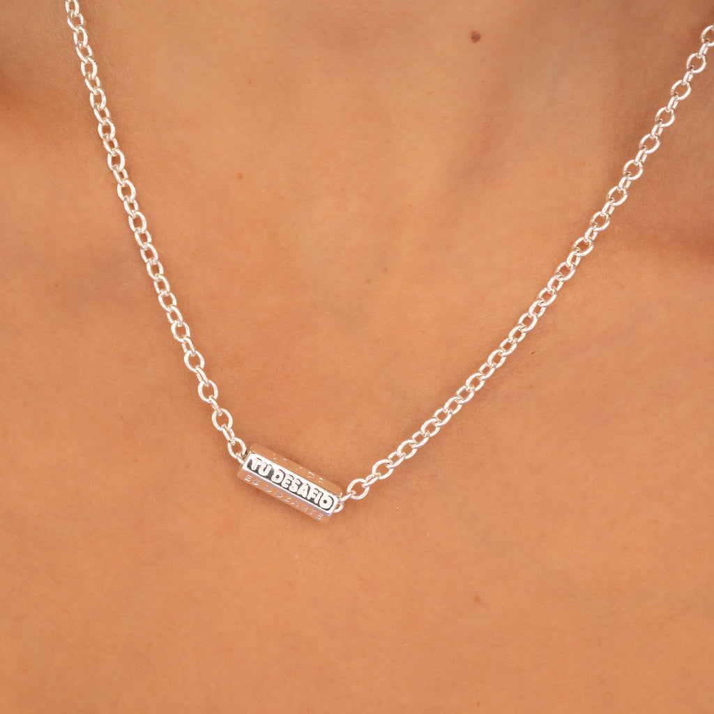 Cadena Tu Desafío silver+ Aretes By Issa Vásquez