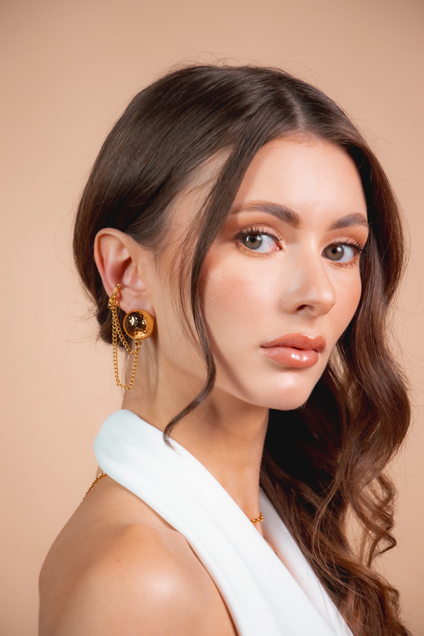 Earcuff solitario royale chain dorado