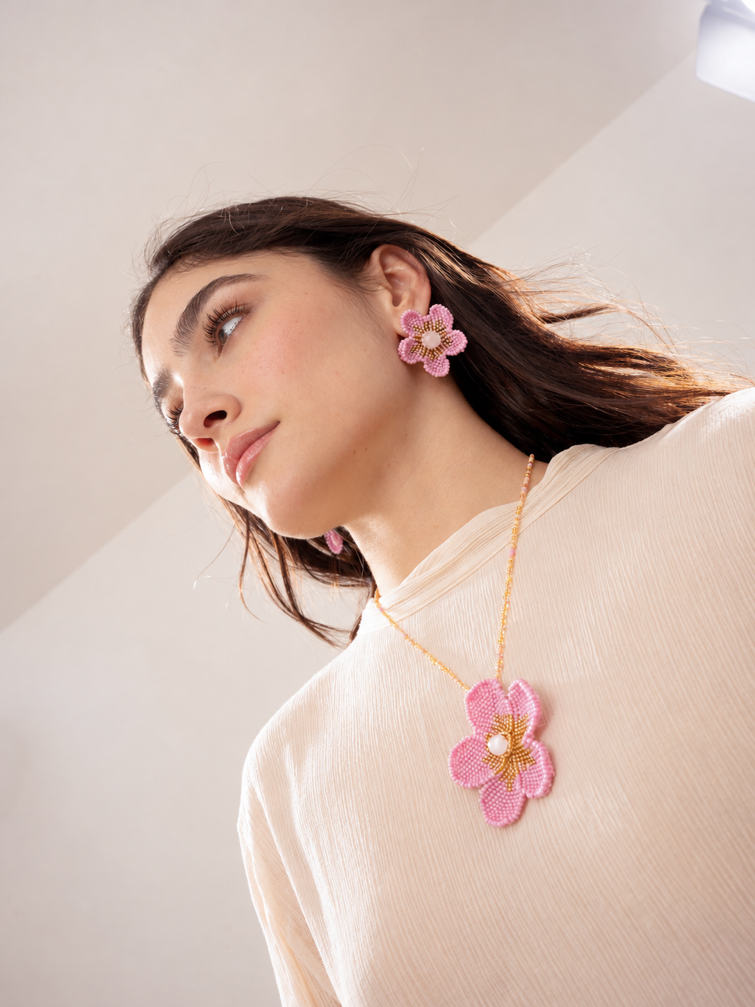 Aretes Flor Tejida Lila