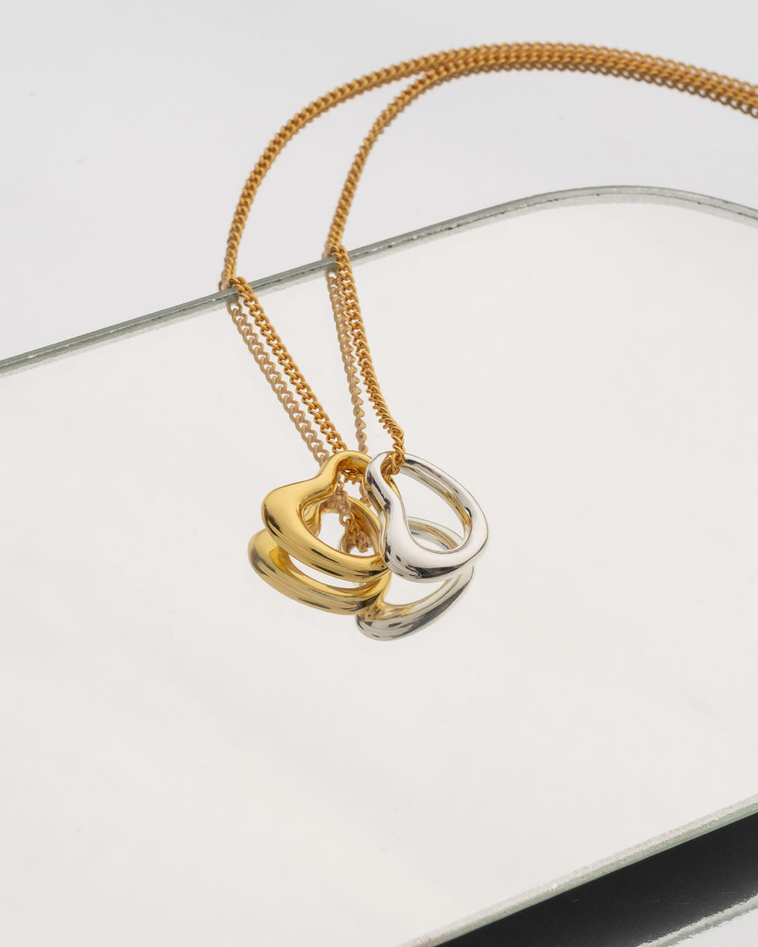 Collar Corazón Amorfo
