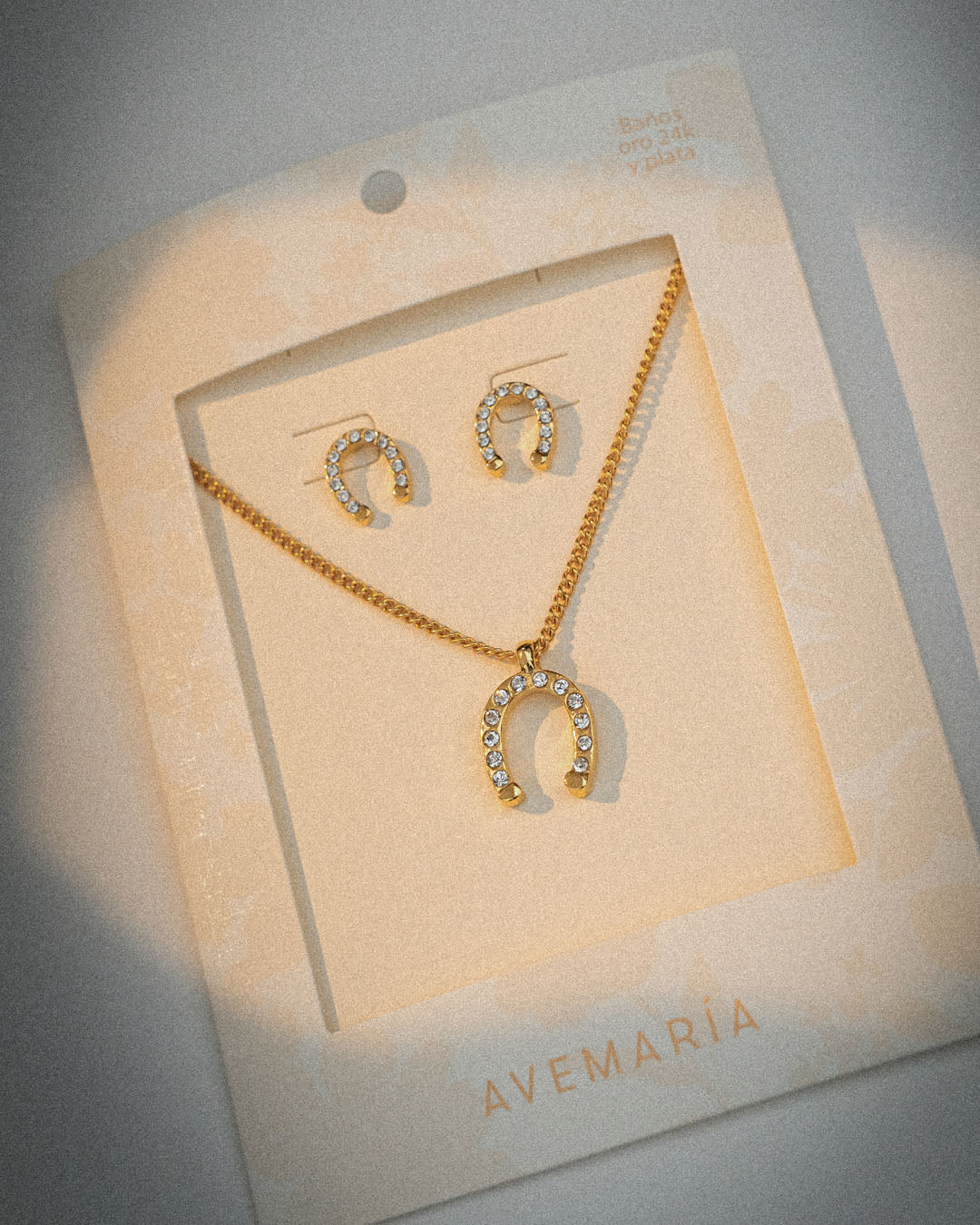 Set Collar + Aretes Herradura Cristales