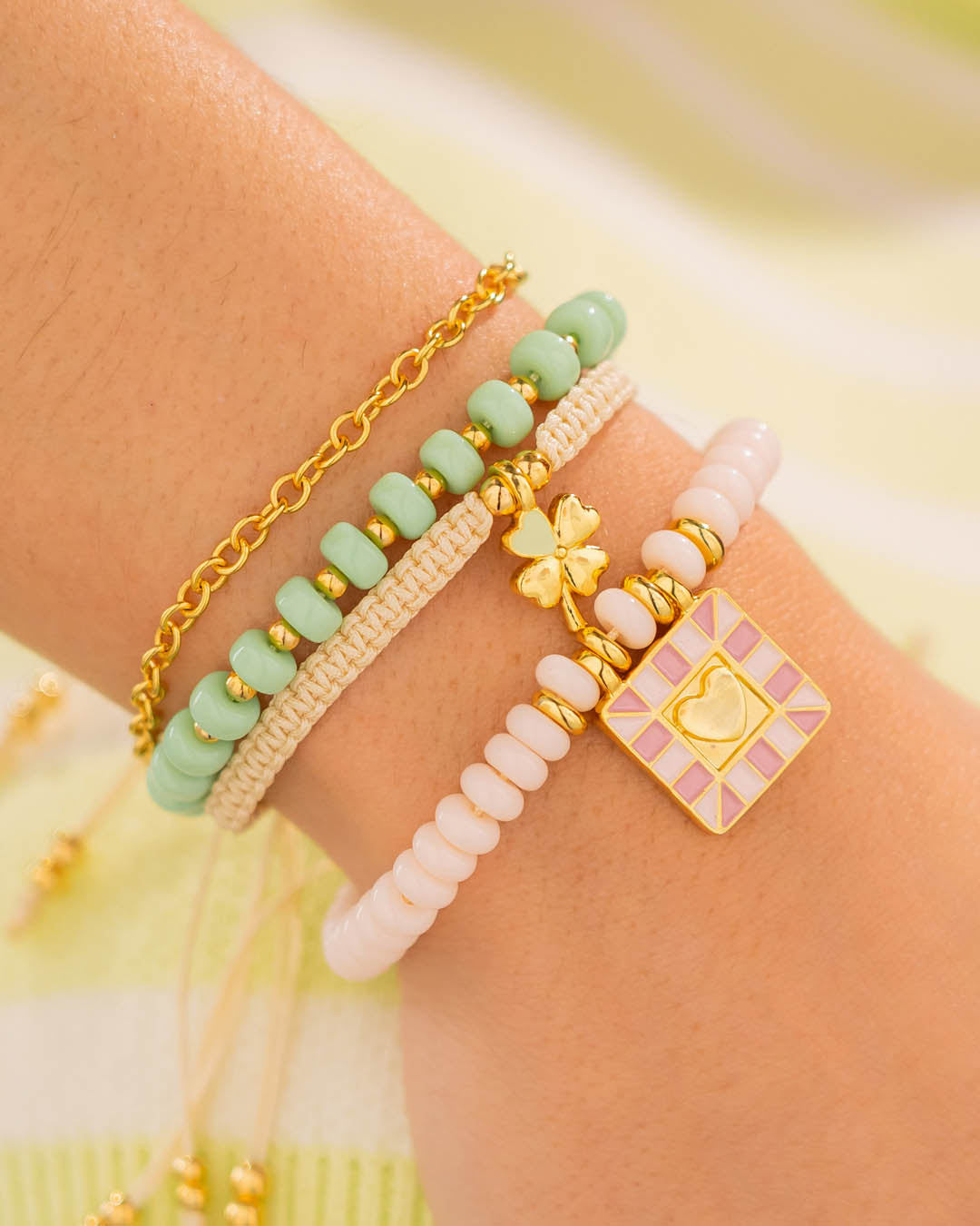 Set X4 Pulseras Suerte En El Juego