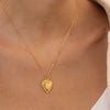 Set Collar + Aretes Sagrado Corazón